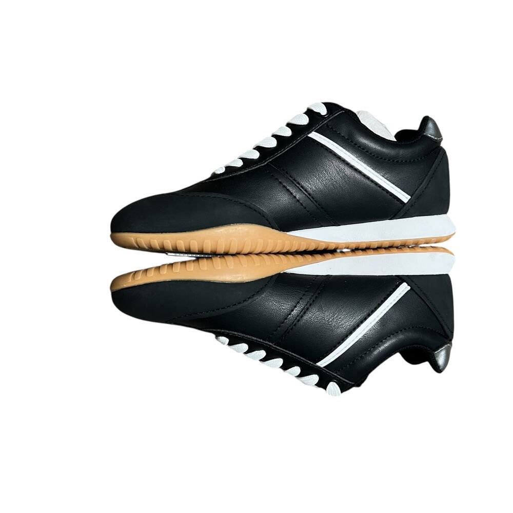 NWT CALVIN KLEIN Women's Harlian Sneaker Size 7M - Picture 3 of 7
